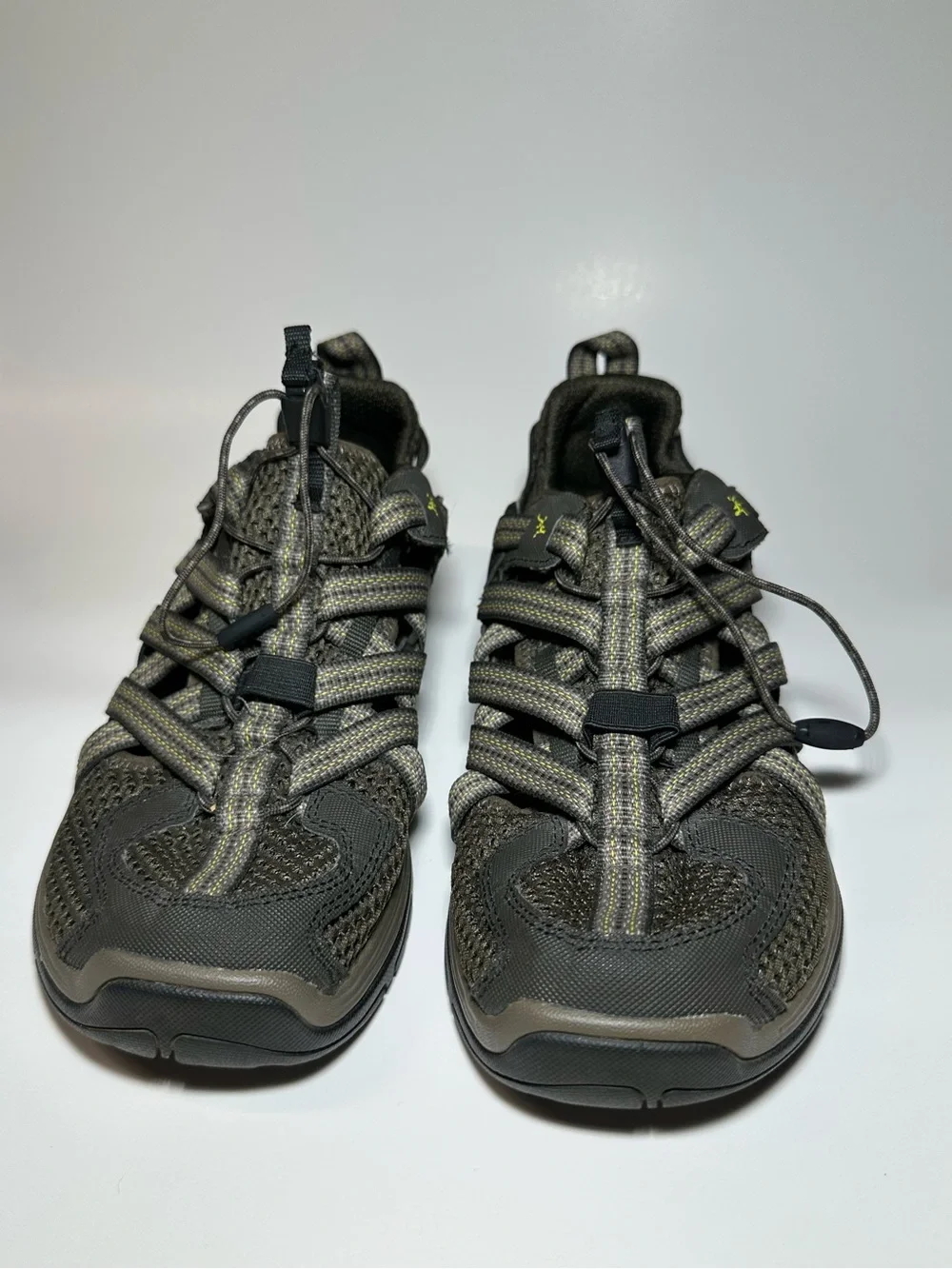 Chaco Outcross Evo 1 Mens US 11 Outdoor Hiking Trail Water Shoe Sandals